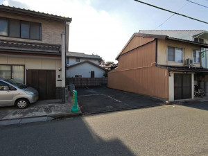 米子市糀町、土地の前面道路を含む現地写真画像です