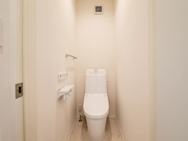 鳥取市相生町、新築一戸建てのトイレ画像です