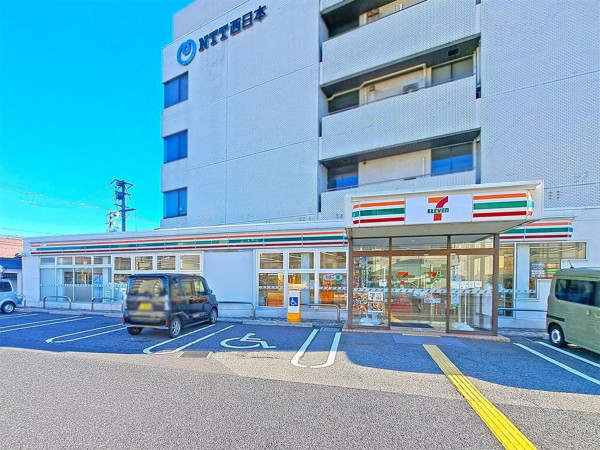 鳥取市相生町、新築一戸建てのコンビニ画像です
