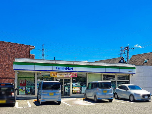 松江市矢田町、土地のコンビニ画像です