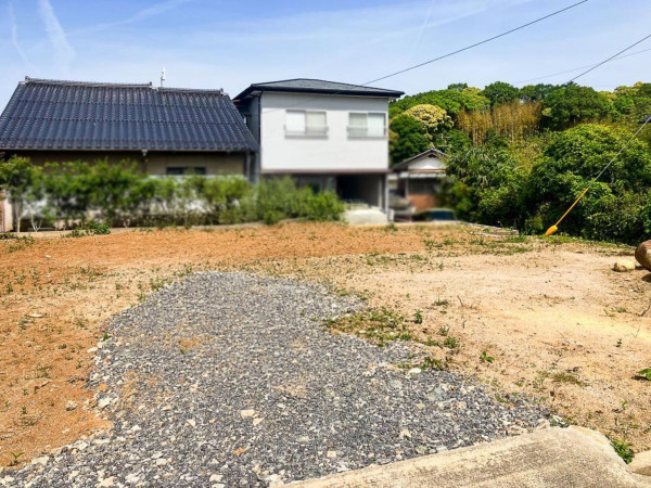 松江市矢田町、土地の前面道路を含む現地写真画像です