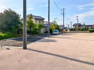松江市東出雲町揖屋、土地の前面道路を含む現地写真画像です