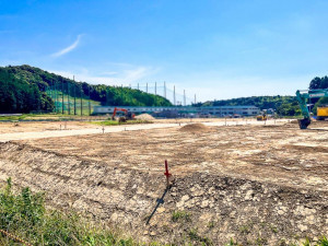 松江市法吉町、土地の前面道路を含む現地写真画像です