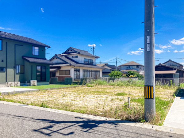 出雲市東福町、土地の前面道路を含む現地写真画像です