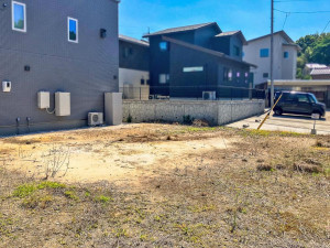 松江市黒田町、土地の前面道路を含む現地写真画像です