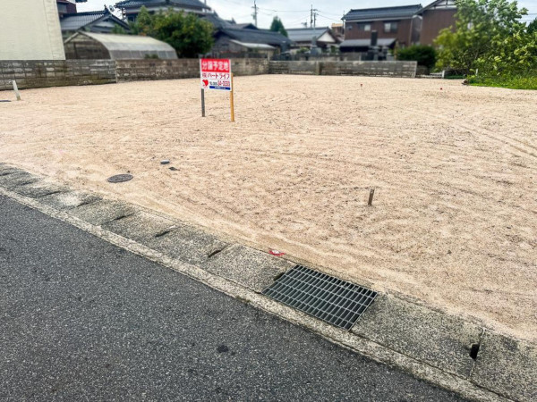 米子市上福原、土地の前面道路を含む現地写真画像です