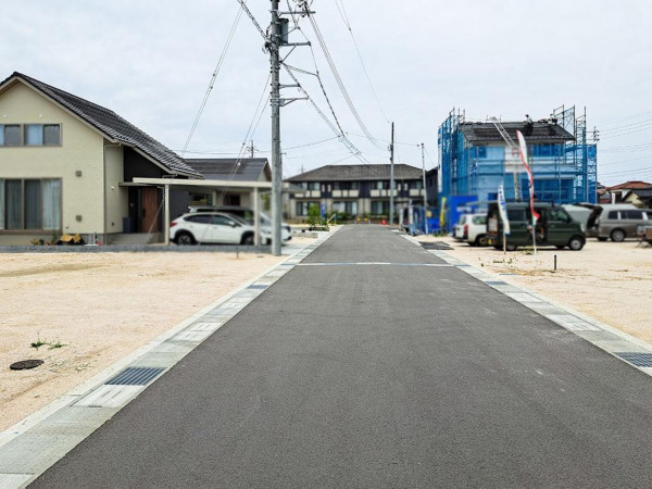 米子市上福原、土地の前面道路を含む現地写真画像です