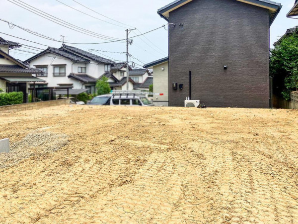 松江市古志原、土地の前面道路を含む現地写真画像です