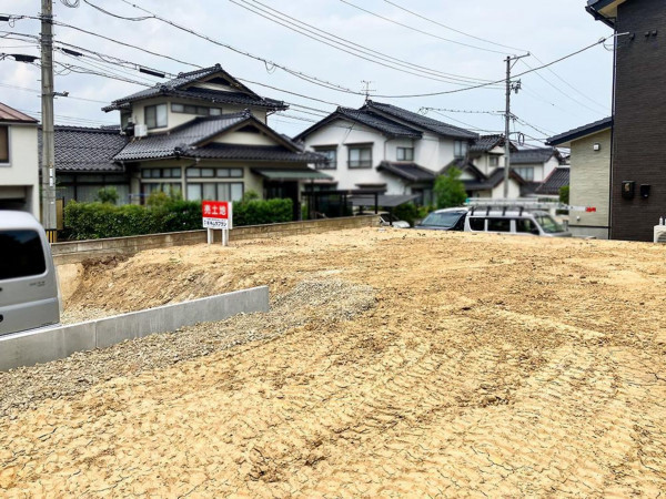 松江市古志原、土地の前面道路を含む現地写真画像です