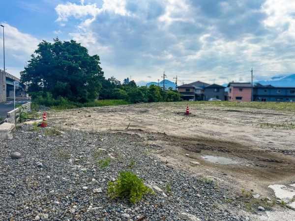 米子市熊党、土地の前面道路を含む現地写真画像です