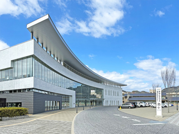 境港市中野町、新築一戸建ての図書館画像です