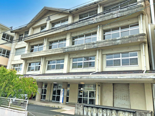 鳥取市吉成、新築一戸建ての中学校画像です