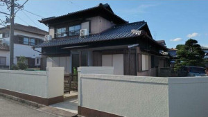 亀山市羽若町、中古一戸建ての画像です