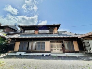 亀山市関町白木一色、中古一戸建ての画像です