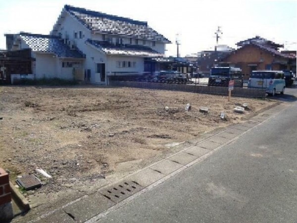 亀山市南野町、土地の画像です