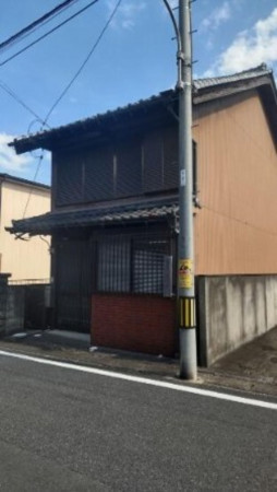 亀山市本町、中古一戸建ての画像です