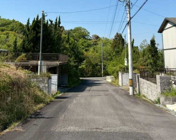 亀山市関ケ丘、土地の画像です