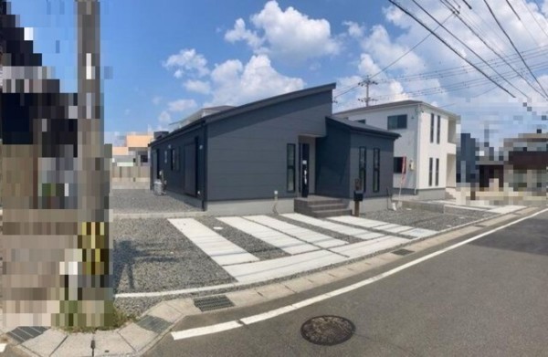 亀山市栄町、新築一戸建ての画像です