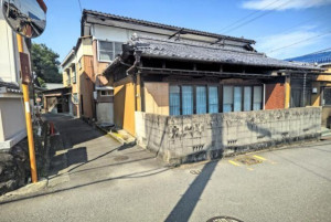 亀山市中庄町、土地の画像です