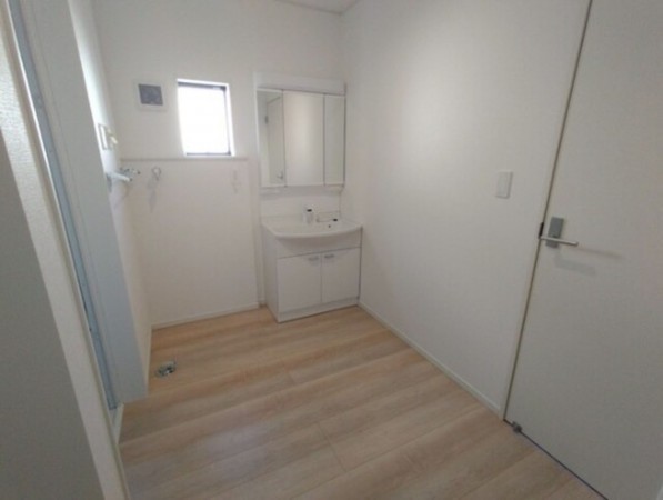 鈴鹿市長太栄町、新築一戸建ての画像です