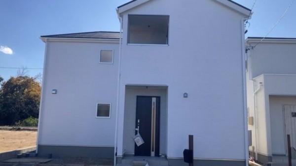 亀山市羽若町、新築一戸建ての画像です