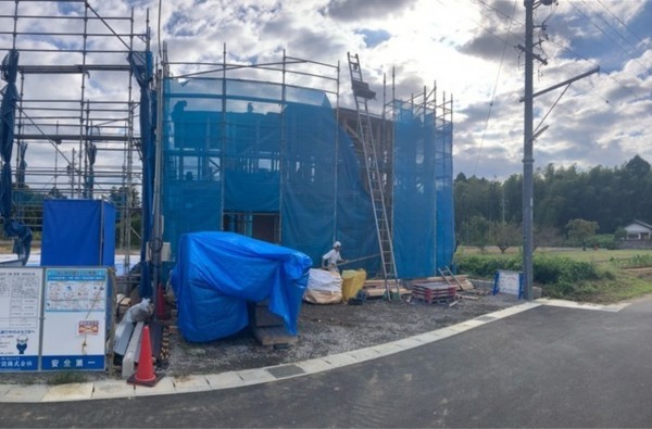 亀山市羽若町、新築一戸建ての画像です