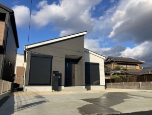 亀山市山下町、新築一戸建ての画像です