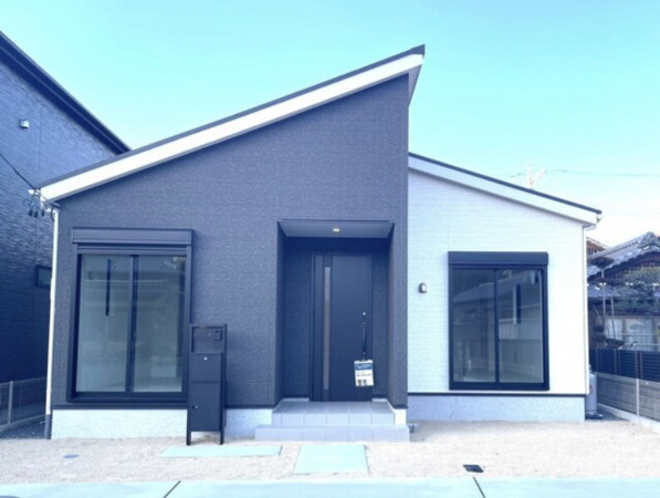 亀山市山下町、新築一戸建ての画像です
