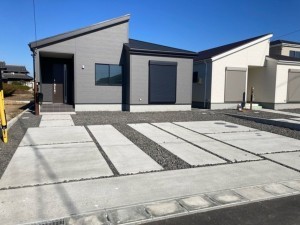 亀山市能褒野町、新築一戸建ての画像です