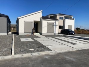 亀山市能褒野町、新築一戸建ての画像です