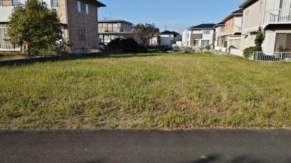 亀山市栄町、土地の画像です