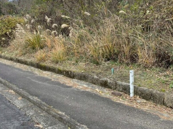 亀山市関ケ丘、土地の画像です