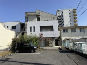 鈴鹿市自由ヶ丘、中古一戸建ての画像です