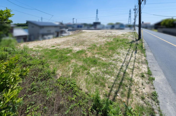 鈴鹿市高塚町、土地の画像です