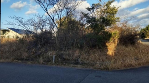 亀山市関ケ丘、土地の画像です