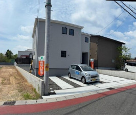 亀山市布気町、新築一戸建ての画像です