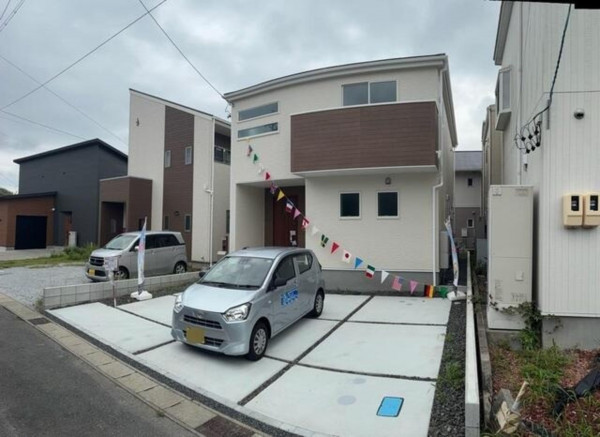 亀山市南野町、新築一戸建ての画像です