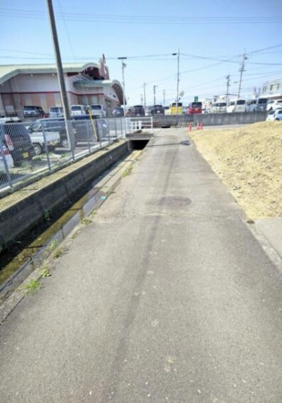 鈴鹿市飯野寺家町、土地の画像です