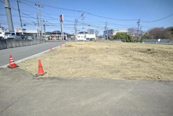 鈴鹿市飯野寺家町、土地の画像です