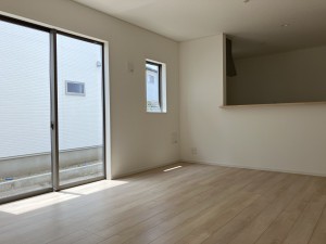 須坂市大字須坂、新築一戸建ての居間画像です