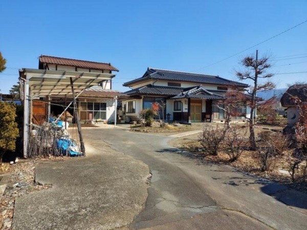 須坂市大字幸高幸高町、中古一戸建ての画像です