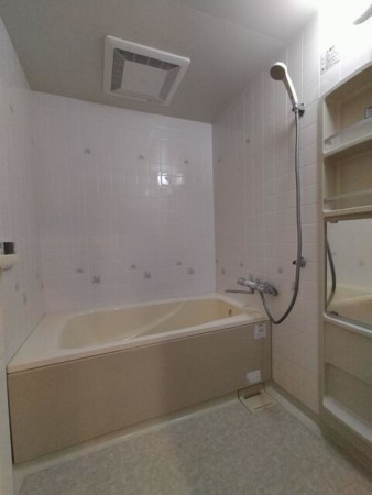 長野市吉田４丁目、マンションの画像です