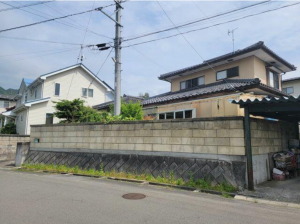 須坂市大字亀倉、中古一戸建ての画像です