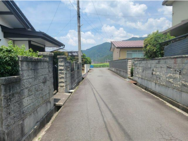 須坂市明徳、中古一戸建ての画像です