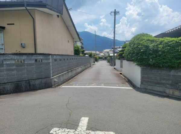 須坂市明徳、中古一戸建ての画像です