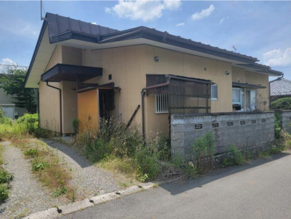 須坂市明徳、中古一戸建ての画像です