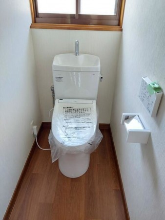 須坂市大字小河原、中古一戸建てのトイレ画像です