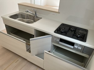 長野市大字北堀、新築一戸建てのキッチン画像です