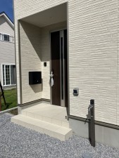 長野市大字北堀、新築一戸建てのエントランス画像です