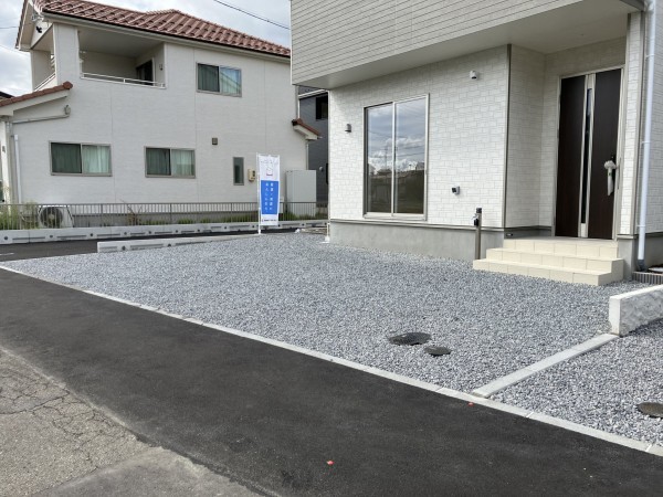 長野市大字北堀、新築一戸建ての駐車場画像です